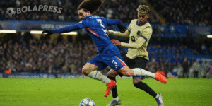 Rooney Terpukau Cucurella Bikin Barcelona Kewalahan